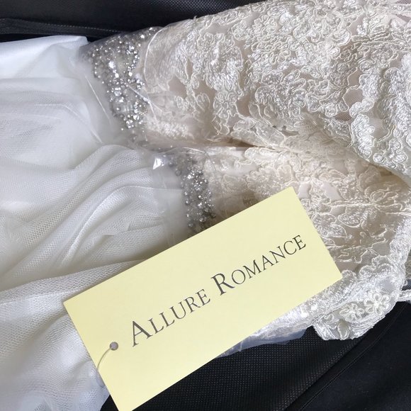 BRAND NEW! NEVER WORN! Allure 2851 Wedding Dress (Size 10, Champagne and Ivory) - Picture 15 of 15